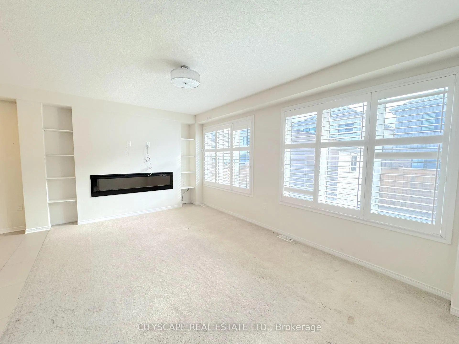 Photo 7 of 32 Mull Avenue, Haldimand — HOMEH