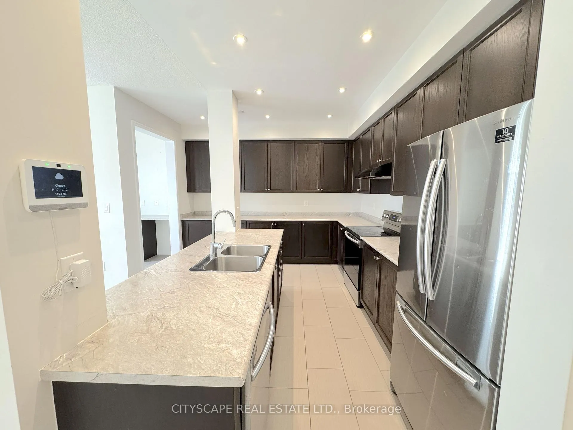 Photo 10 of 32 Mull Avenue, Haldimand — HOMEH