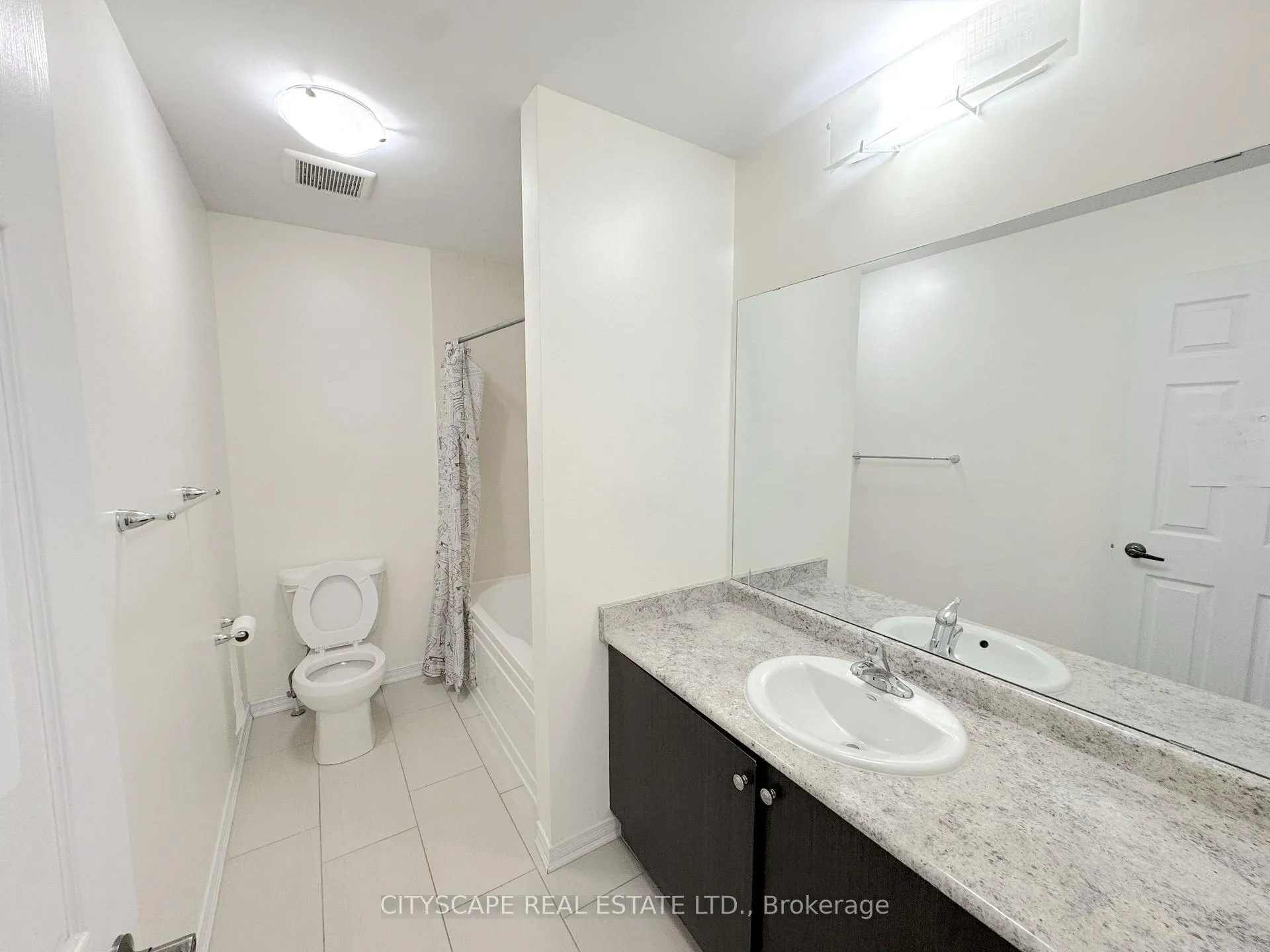 Photo 21 of 32 Mull Avenue, Haldimand — HOMEH