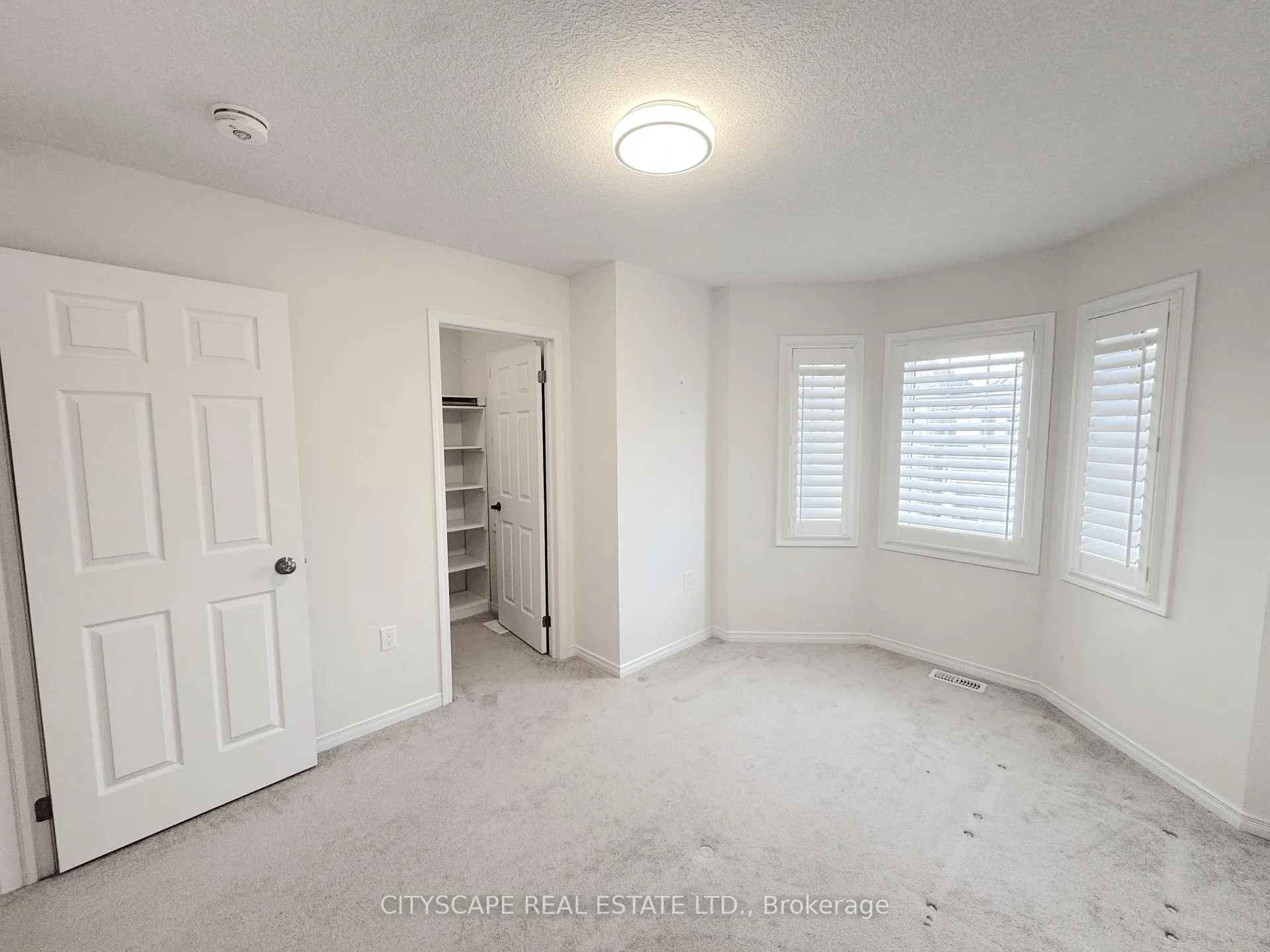 Photo 26 of 32 Mull Avenue, Haldimand — HOMEH