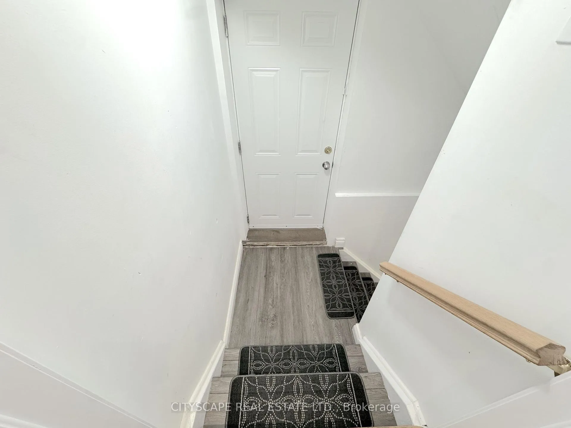 Photo 32 of 32 Mull Avenue, Haldimand — HOMEH