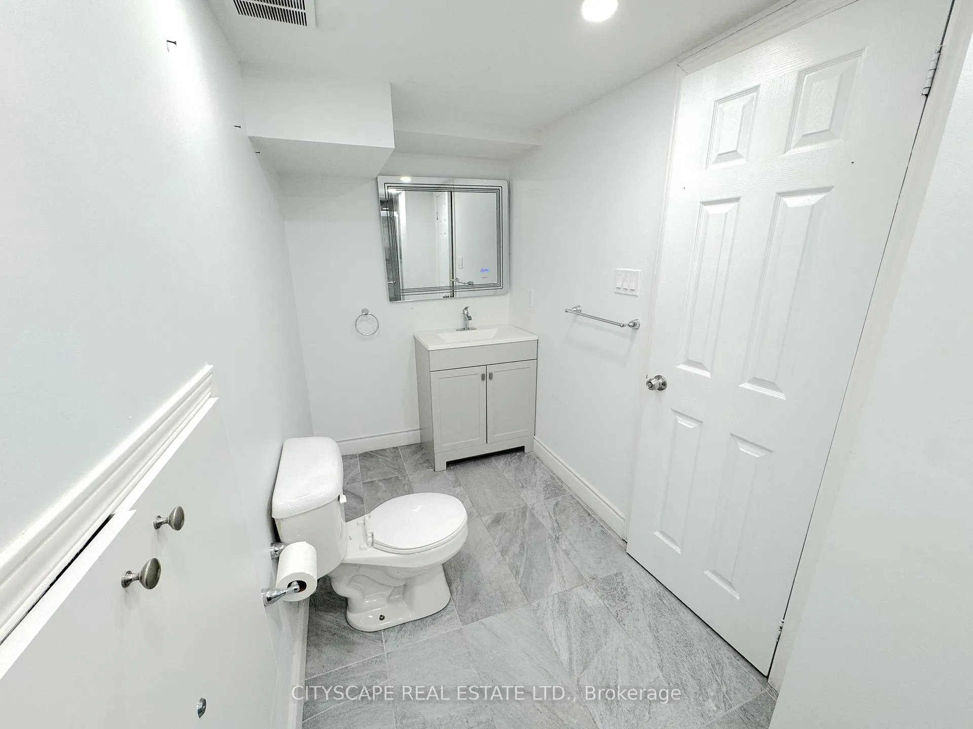 Photo 44 of 32 Mull Avenue, Haldimand — HOMEH