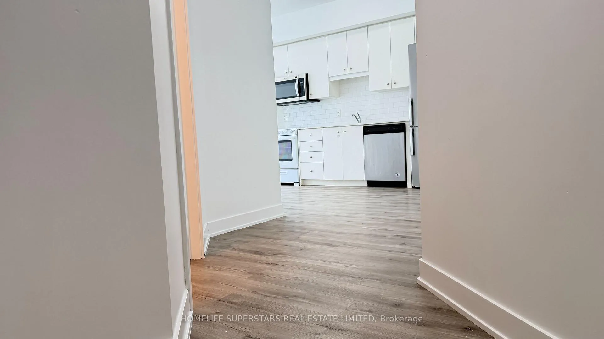 Photo 3 of Unit 312, 110 Fergus Avenue, Kitchener, Stanley Park — HOMEH