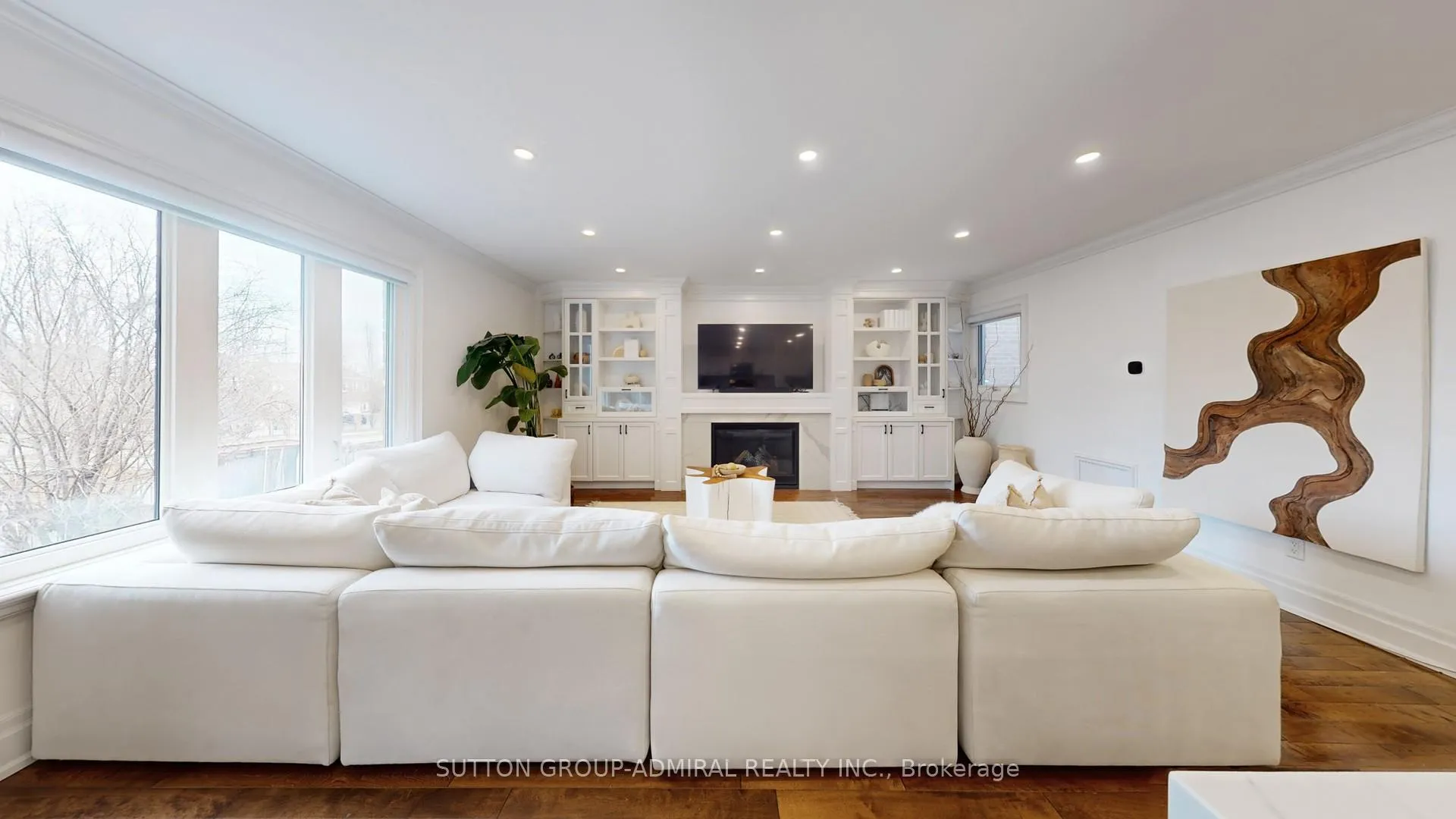 Photo 13 of 8 Colleen Street, Vaughan, Crestwood-Springfarm-Yorkhill — HOMEH