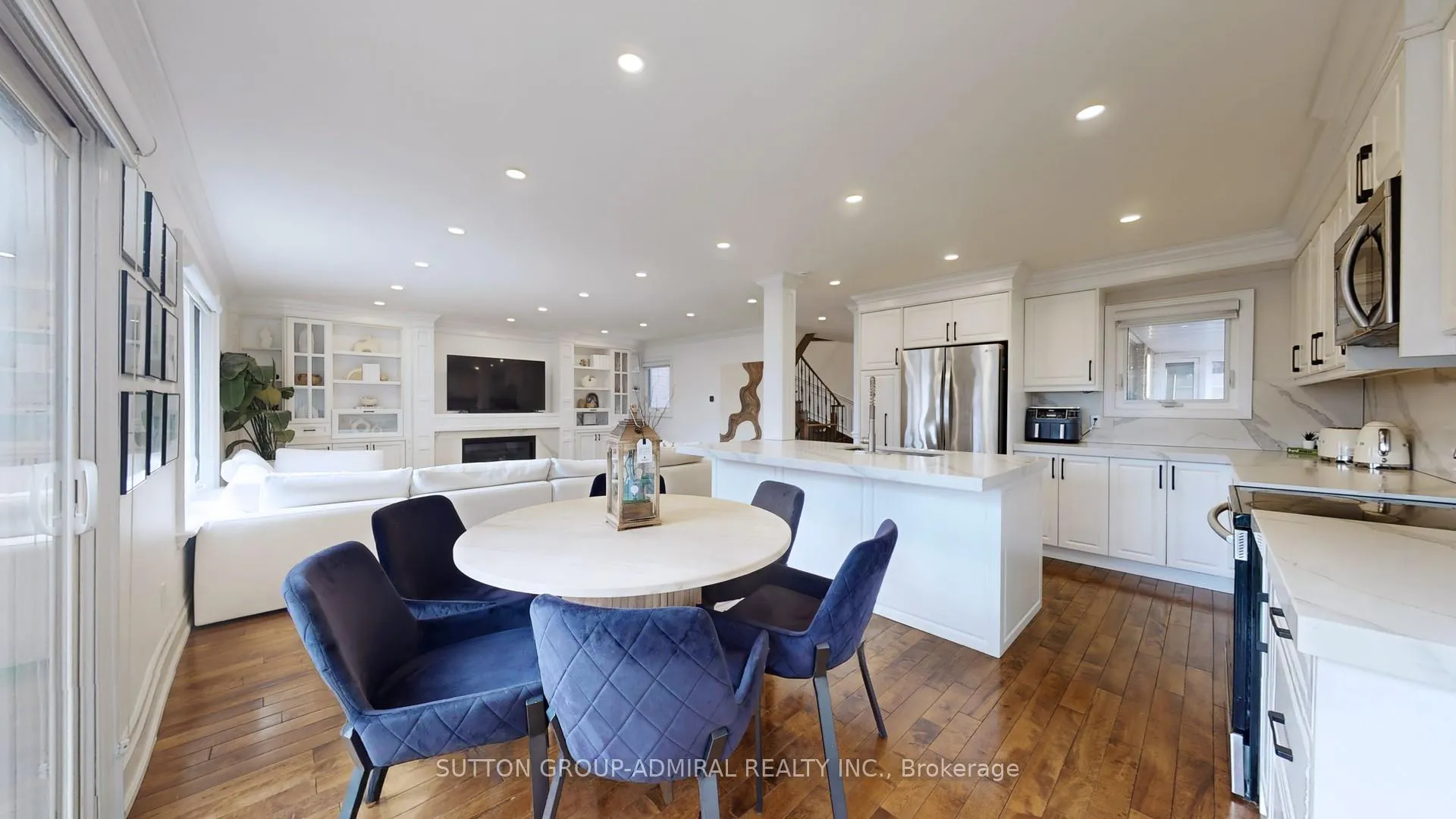 Photo 16 of 8 Colleen Street, Vaughan, Crestwood-Springfarm-Yorkhill — HOMEH