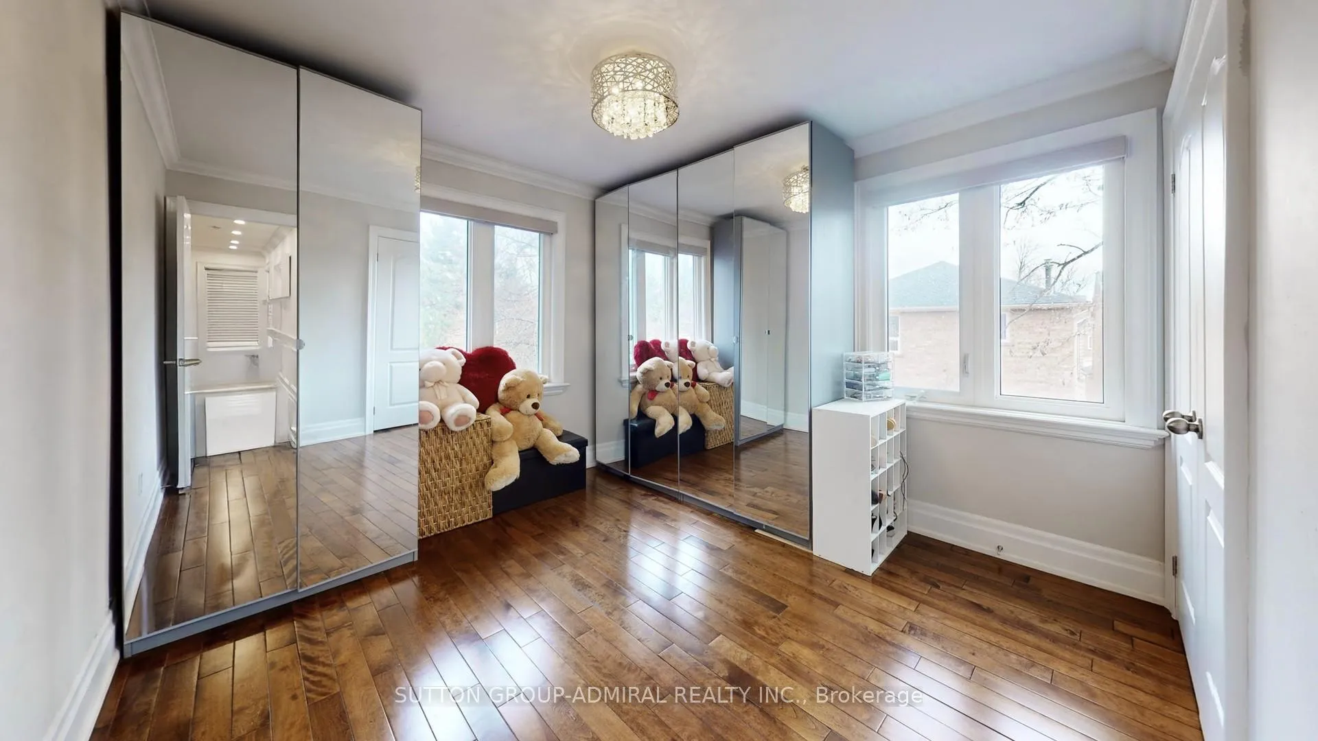 Photo 31 of 8 Colleen Street, Vaughan, Crestwood-Springfarm-Yorkhill — HOMEH