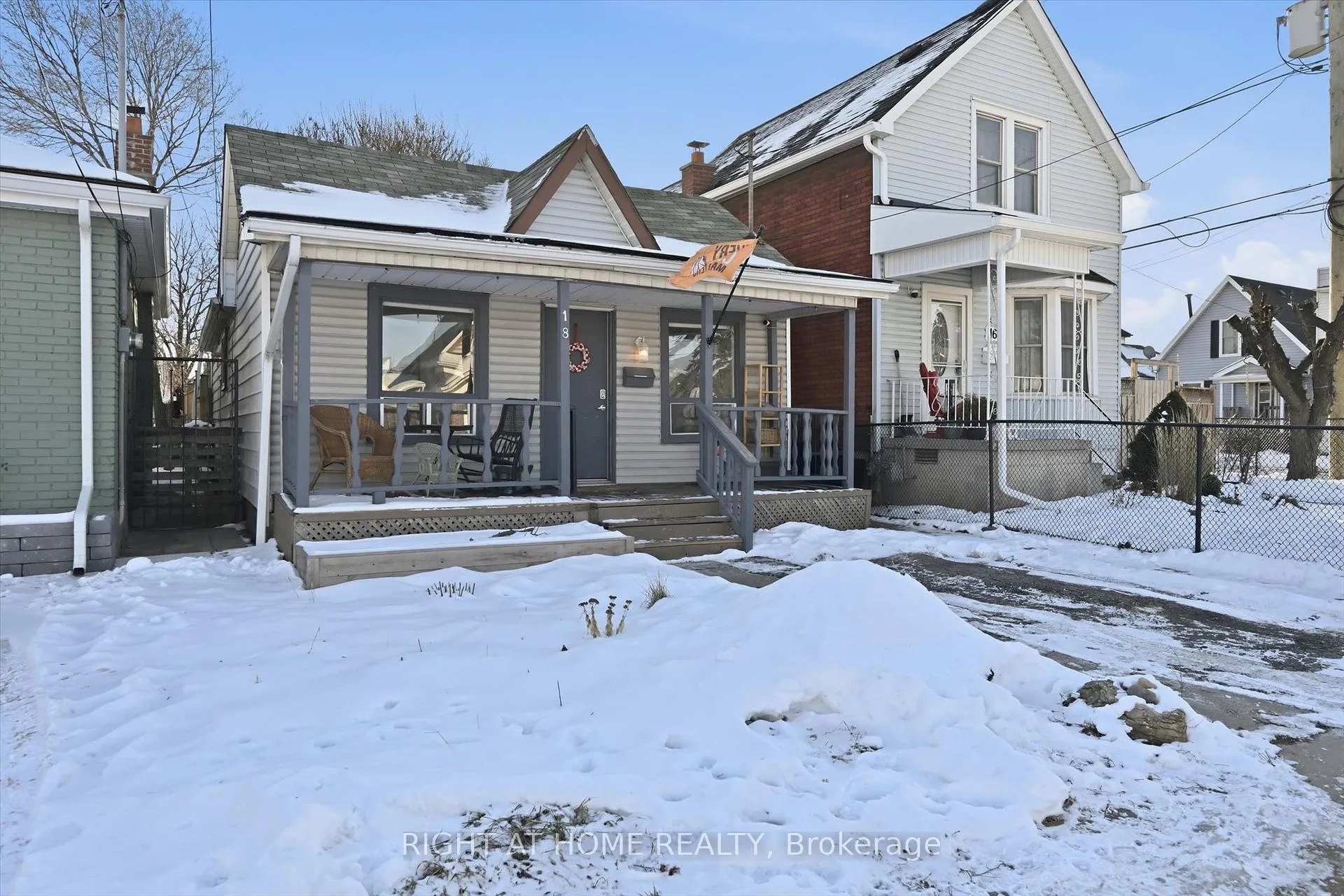 Photo 4 of 18 Fraser Avenue, Hamilton, Crown Point — HOMEH