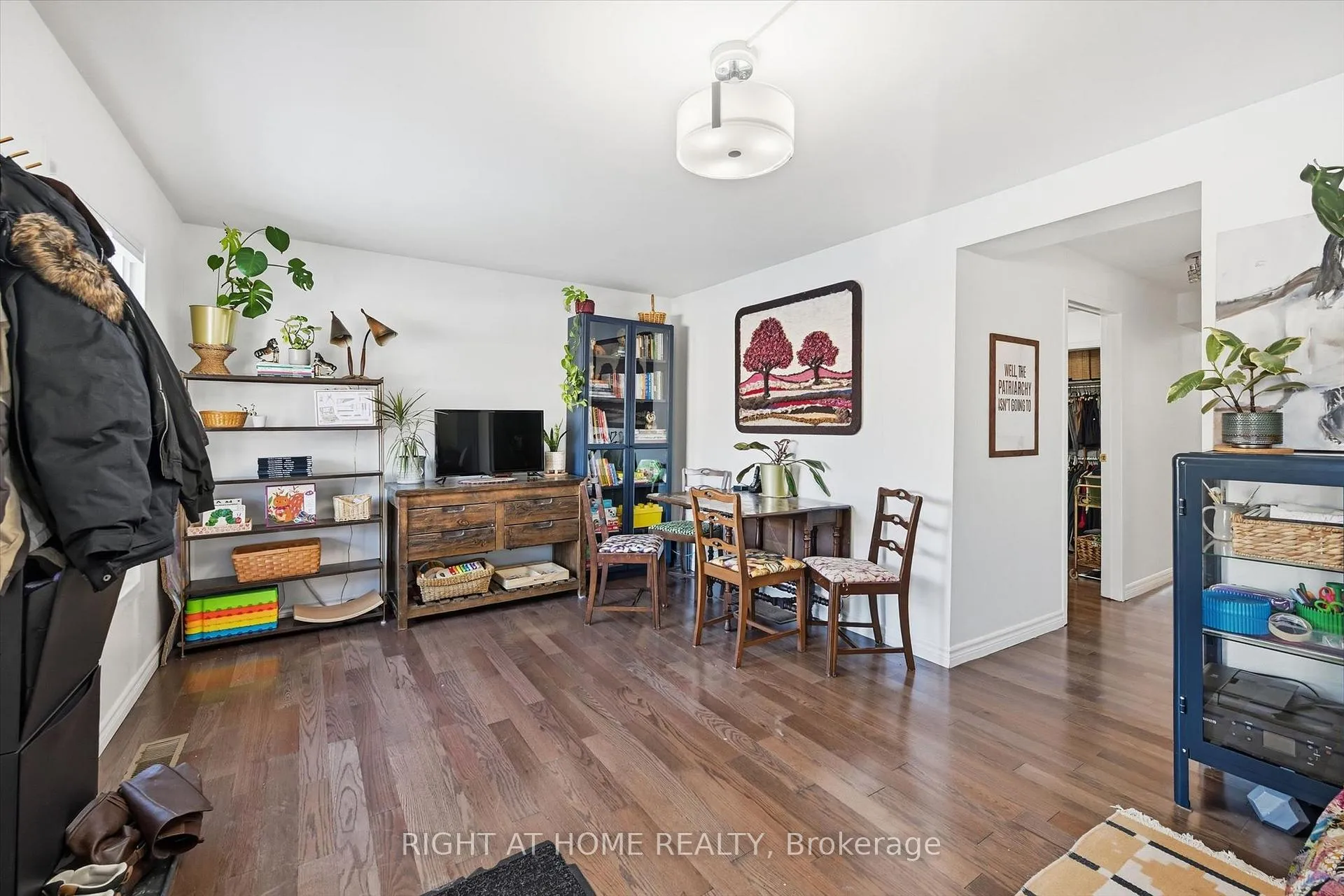 Photo 10 of 18 Fraser Avenue, Hamilton, Crown Point — HOMEH