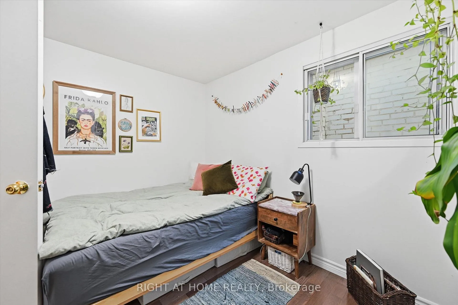Photo 13 of 18 Fraser Avenue, Hamilton, Crown Point — HOMEH
