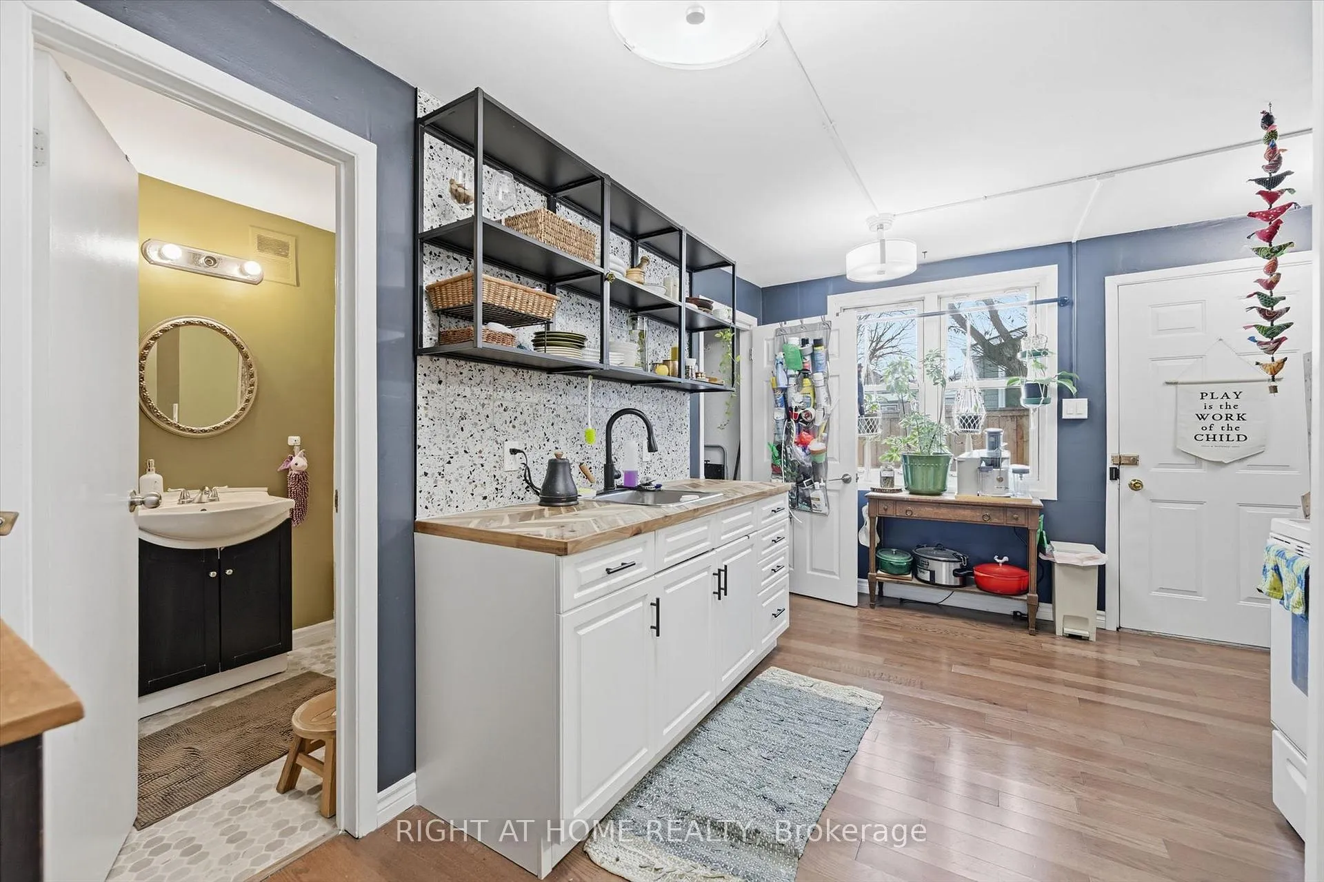 Photo 20 of 18 Fraser Avenue, Hamilton, Crown Point — HOMEH