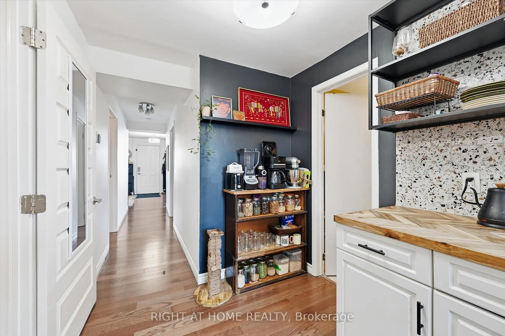 Photo 24 of 18 Fraser Avenue, Hamilton, Crown Point — HOMEH