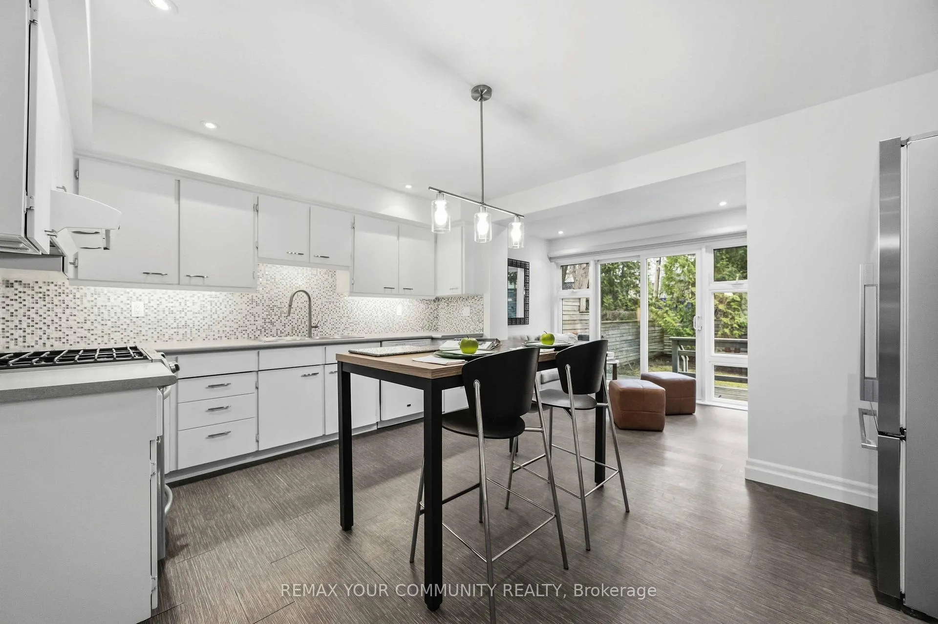 Photo 11 of 154 Riverdale Avenue, Toronto, North Riverdale — HOMEH