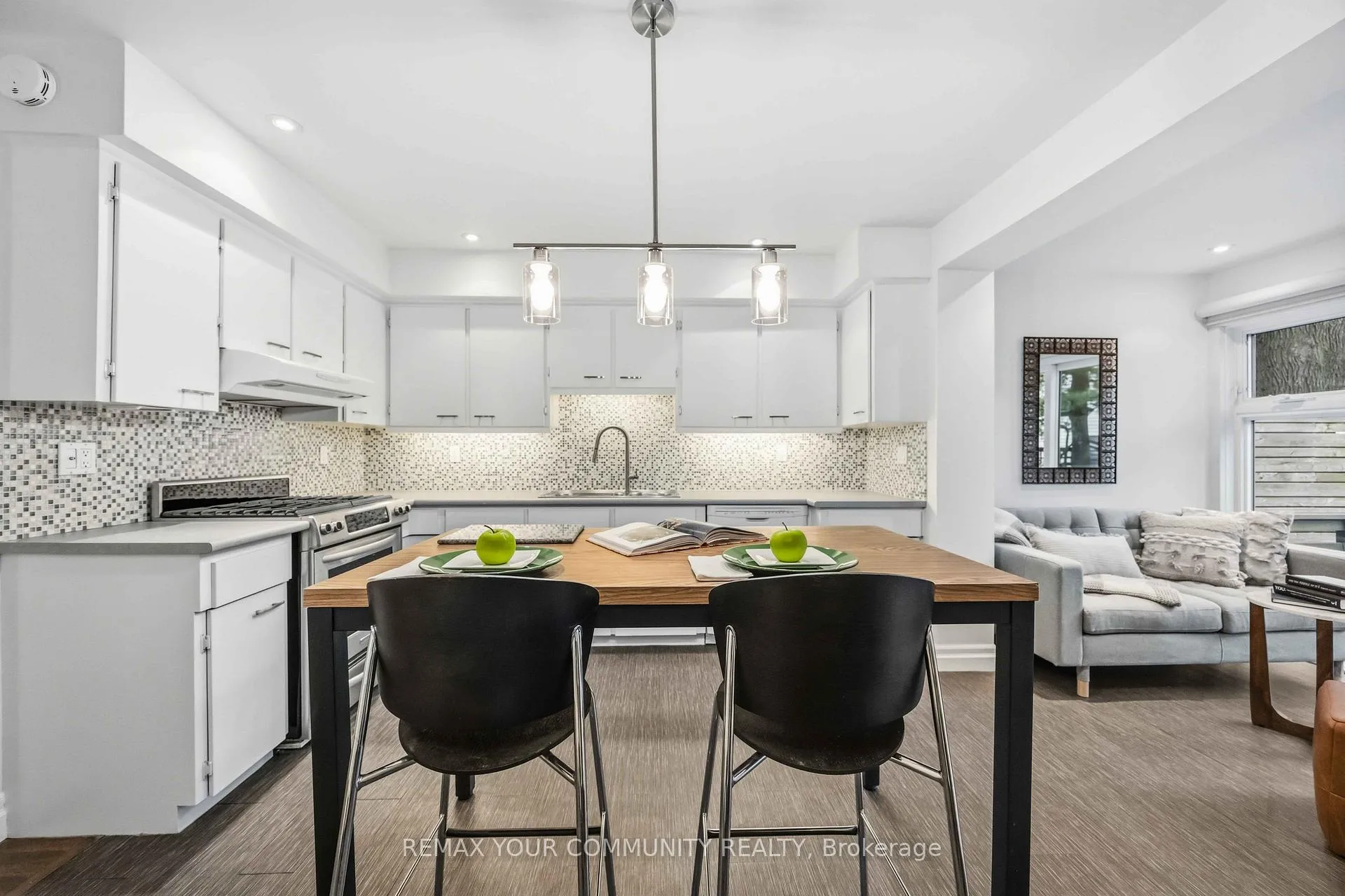 Photo 16 of 154 Riverdale Avenue, Toronto, North Riverdale — HOMEH