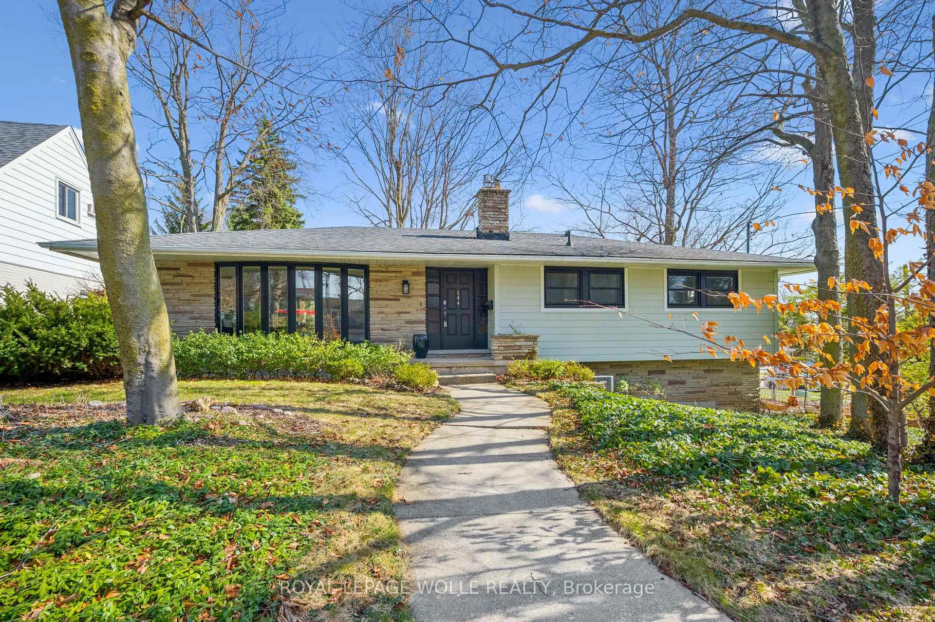 Photo 3 of 144 Ripplewood Crescent, Kitchener — HOMEH