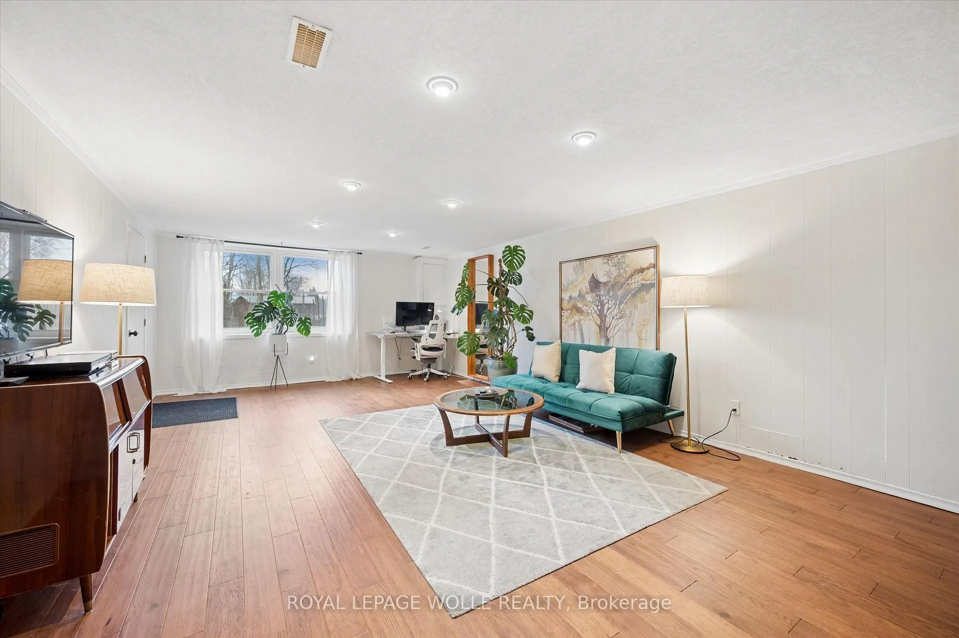 Photo 7 of 144 Ripplewood Crescent, Kitchener — HOMEH