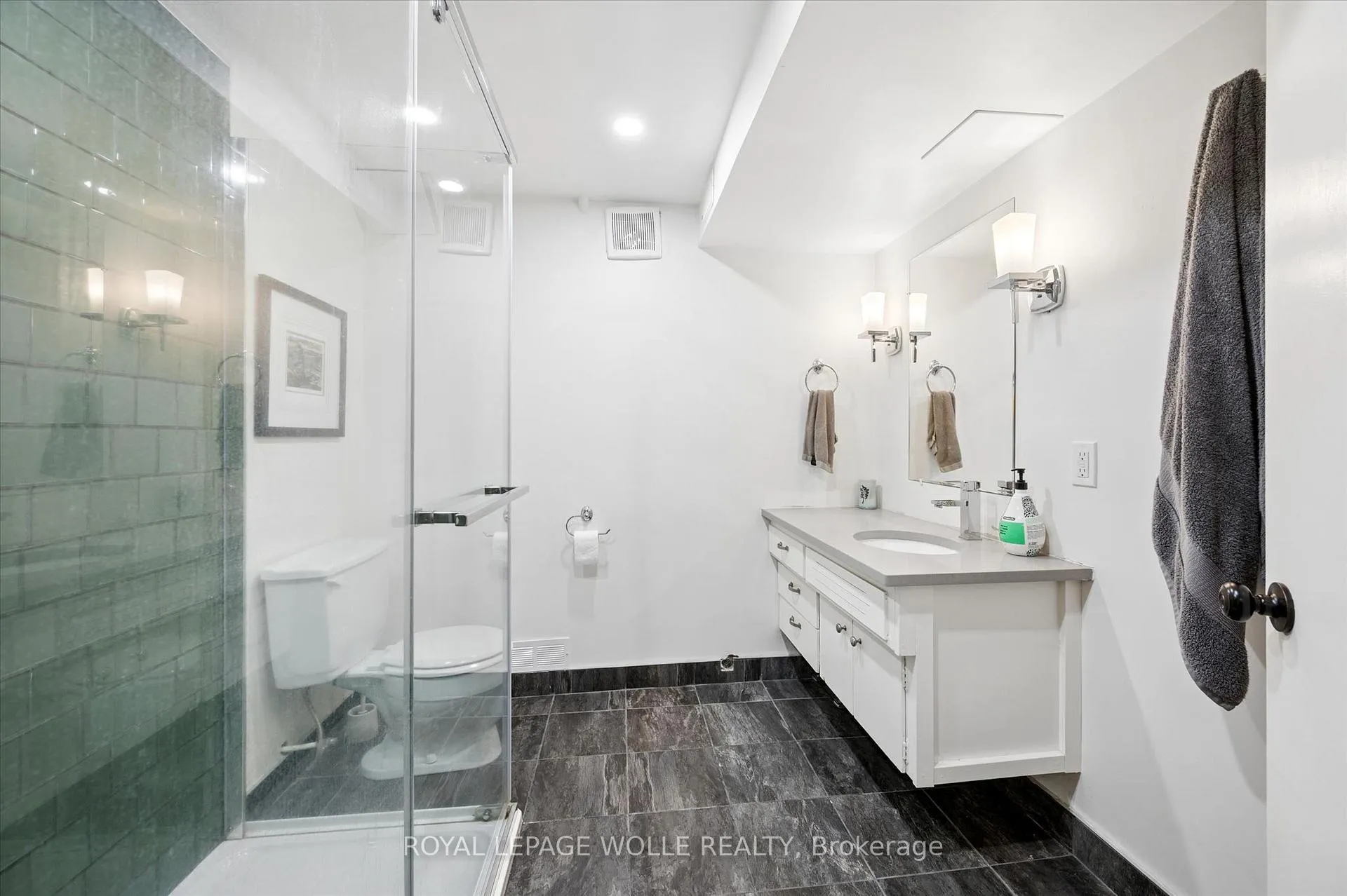 Photo 12 of 144 Ripplewood Crescent, Kitchener — HOMEH
