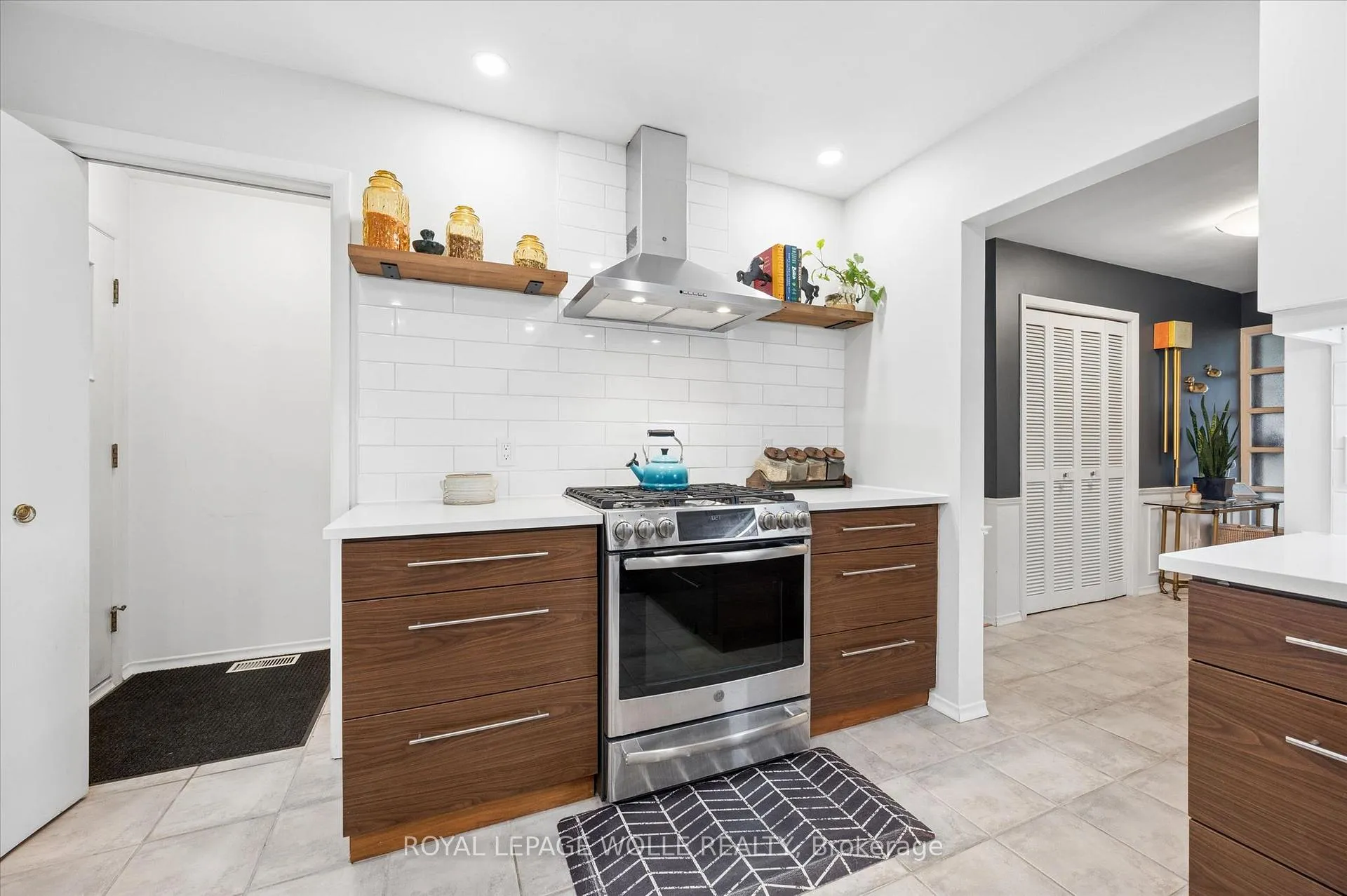 Photo 25 of 144 Ripplewood Crescent, Kitchener — HOMEH