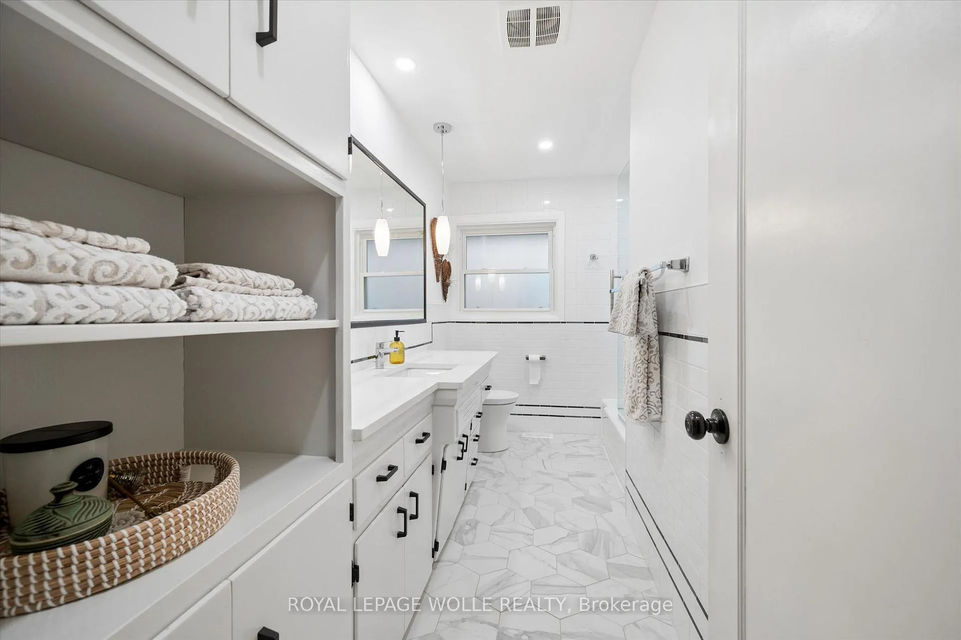 Photo 31 of 144 Ripplewood Crescent, Kitchener — HOMEH