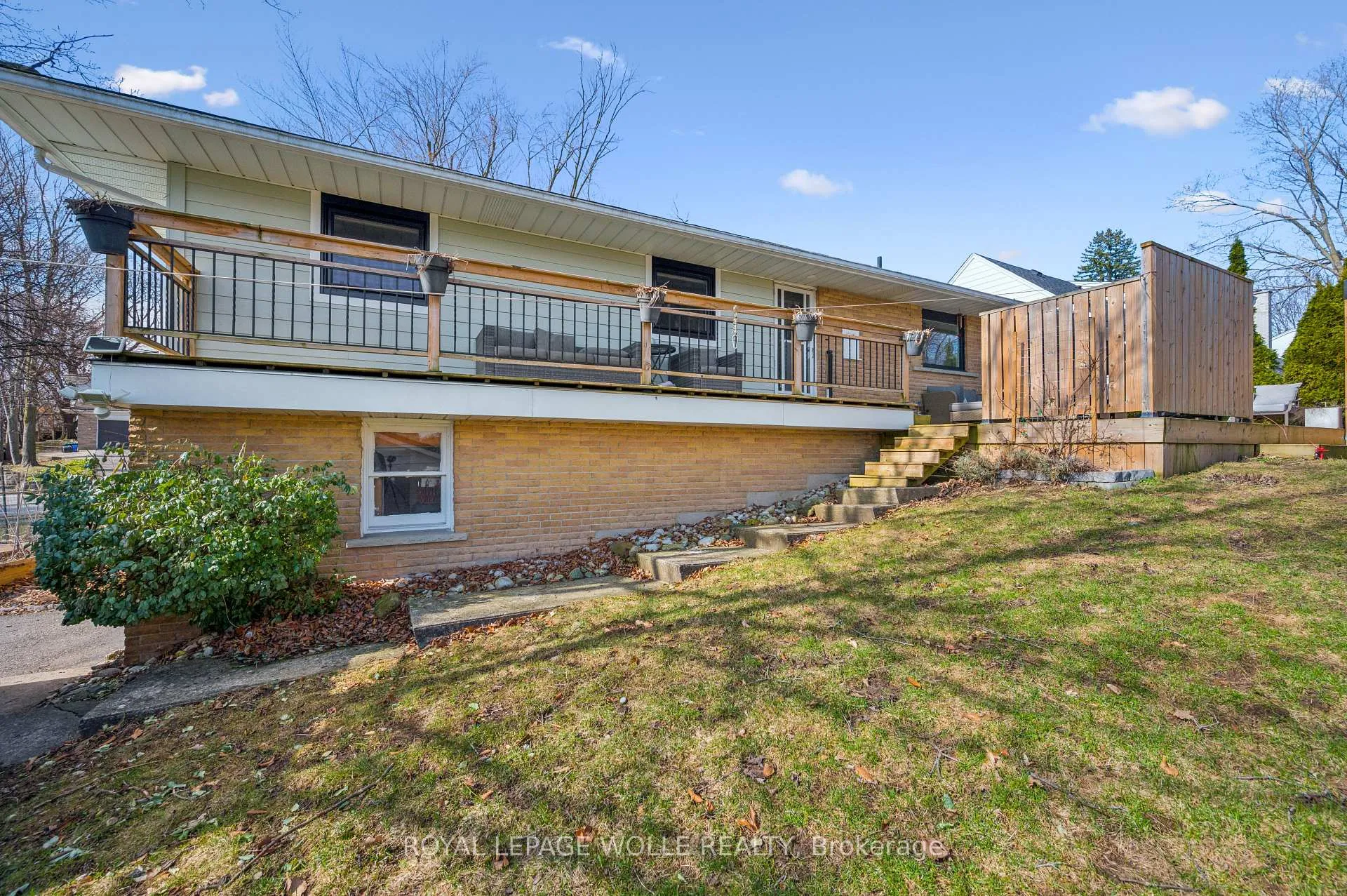 Photo 38 of 144 Ripplewood Crescent, Kitchener — HOMEH