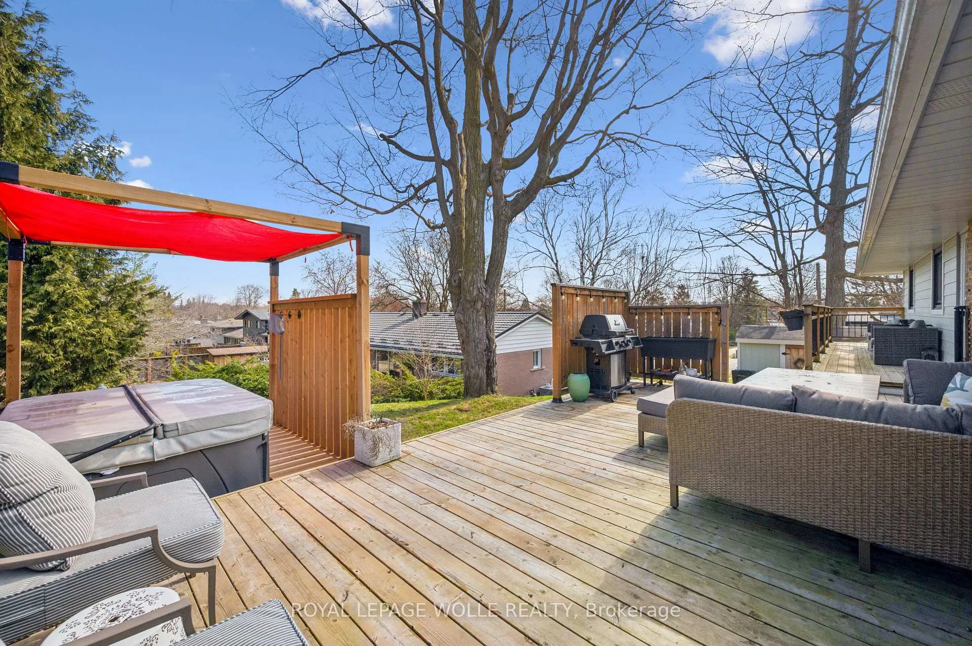 Photo 40 of 144 Ripplewood Crescent, Kitchener — HOMEH