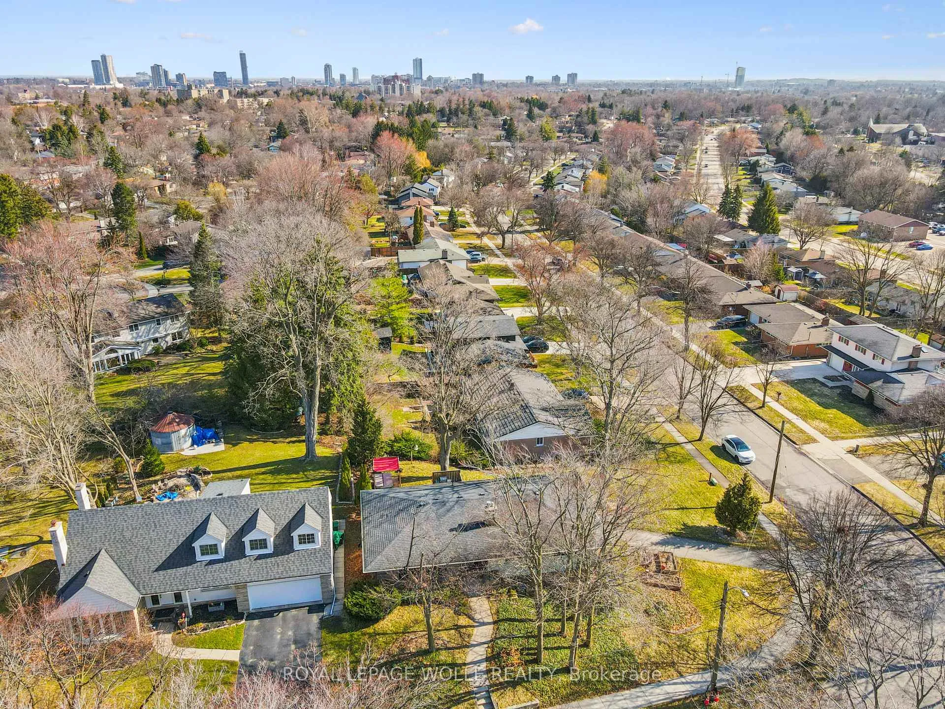 Photo 45 of 144 Ripplewood Crescent, Kitchener — HOMEH