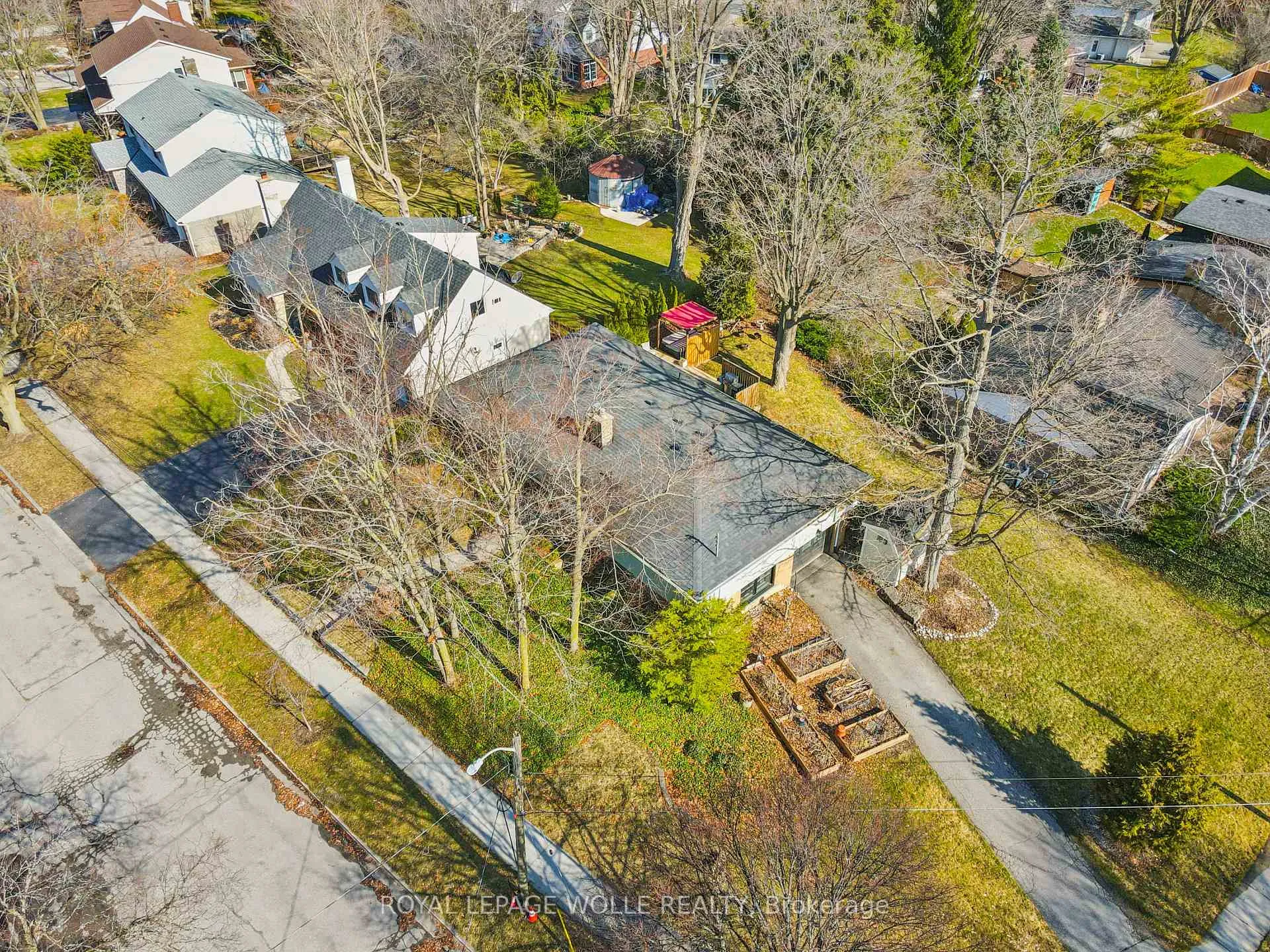 Photo 46 of 144 Ripplewood Crescent, Kitchener — HOMEH