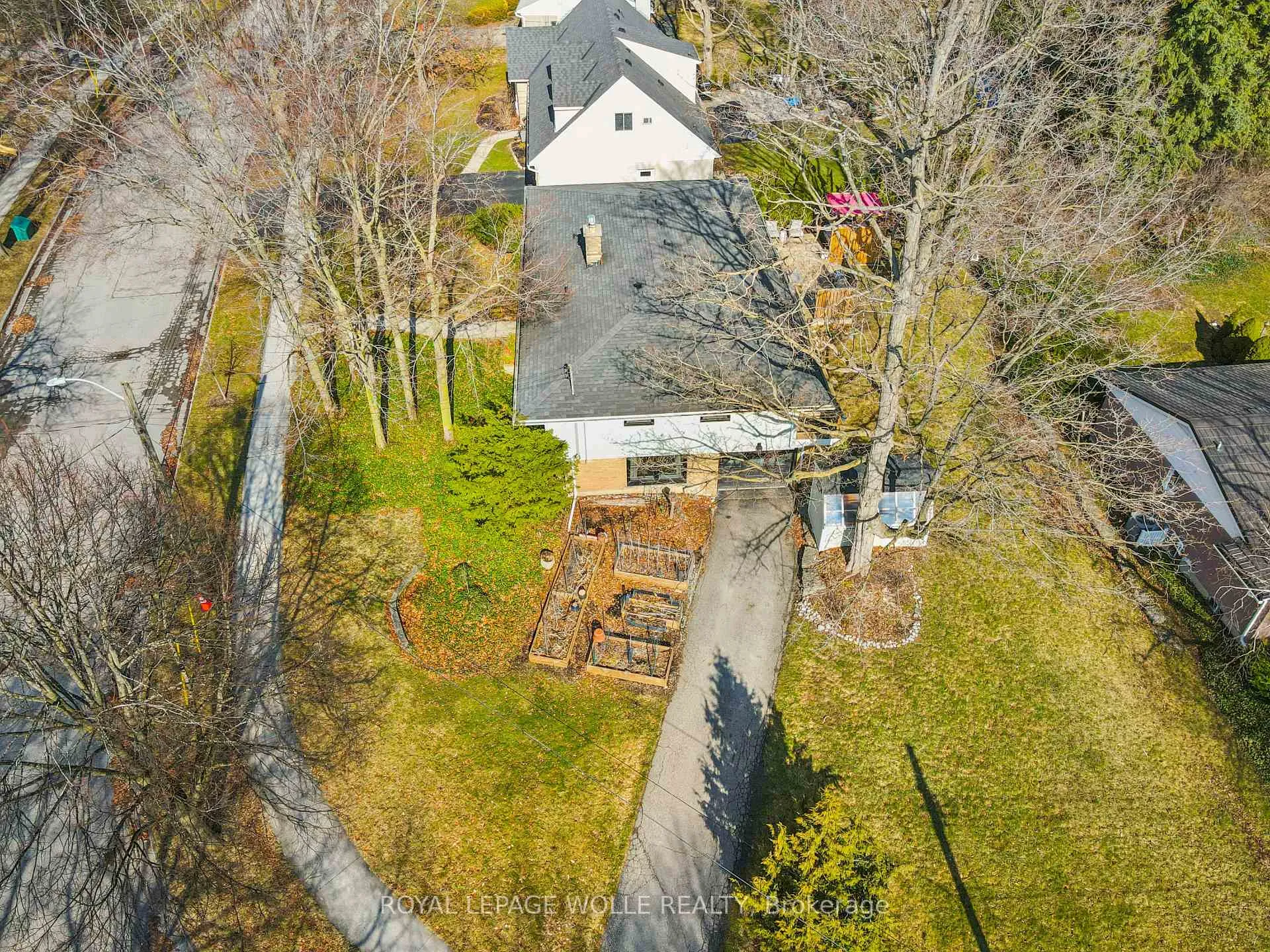 Photo 48 of 144 Ripplewood Crescent, Kitchener — HOMEH
