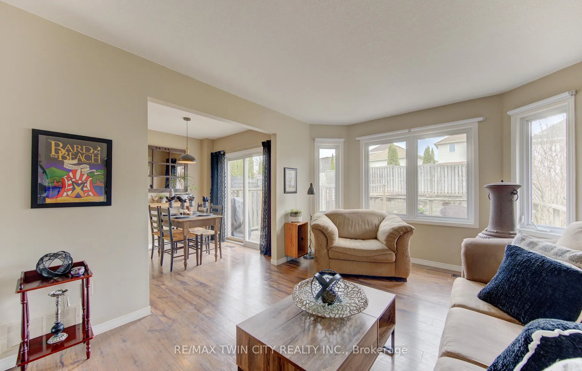 Photo 8 of 161 Windflower Drive S, Kitchener — HOMEH