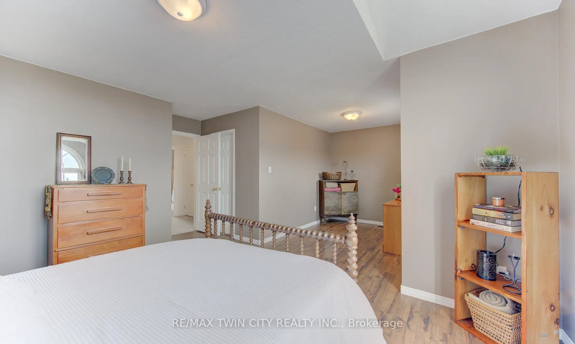 Photo 25 of 161 Windflower Drive S, Kitchener — HOMEH