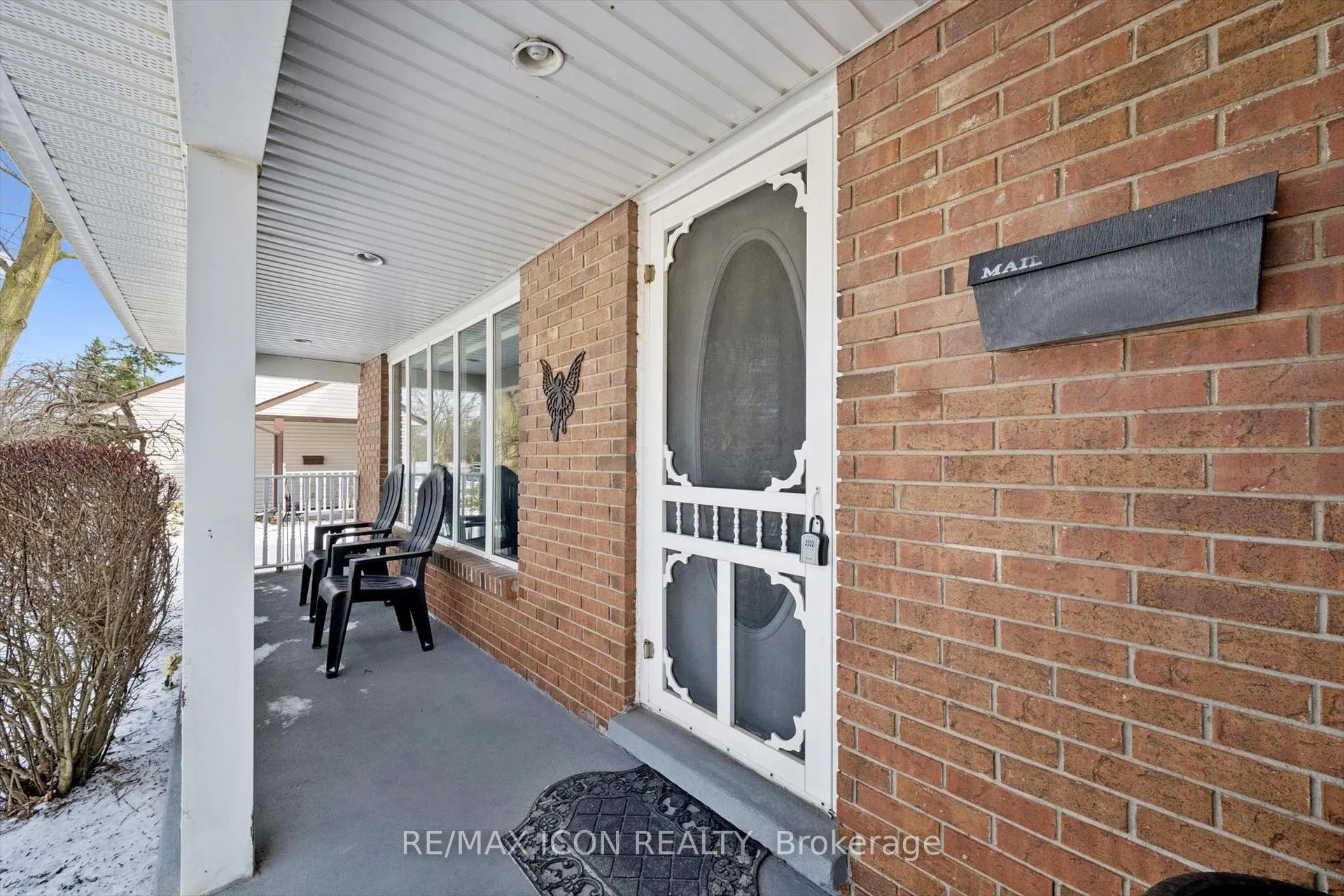 Photo 3 of 128 Westheights Drive, Kitchener — HOMEH
