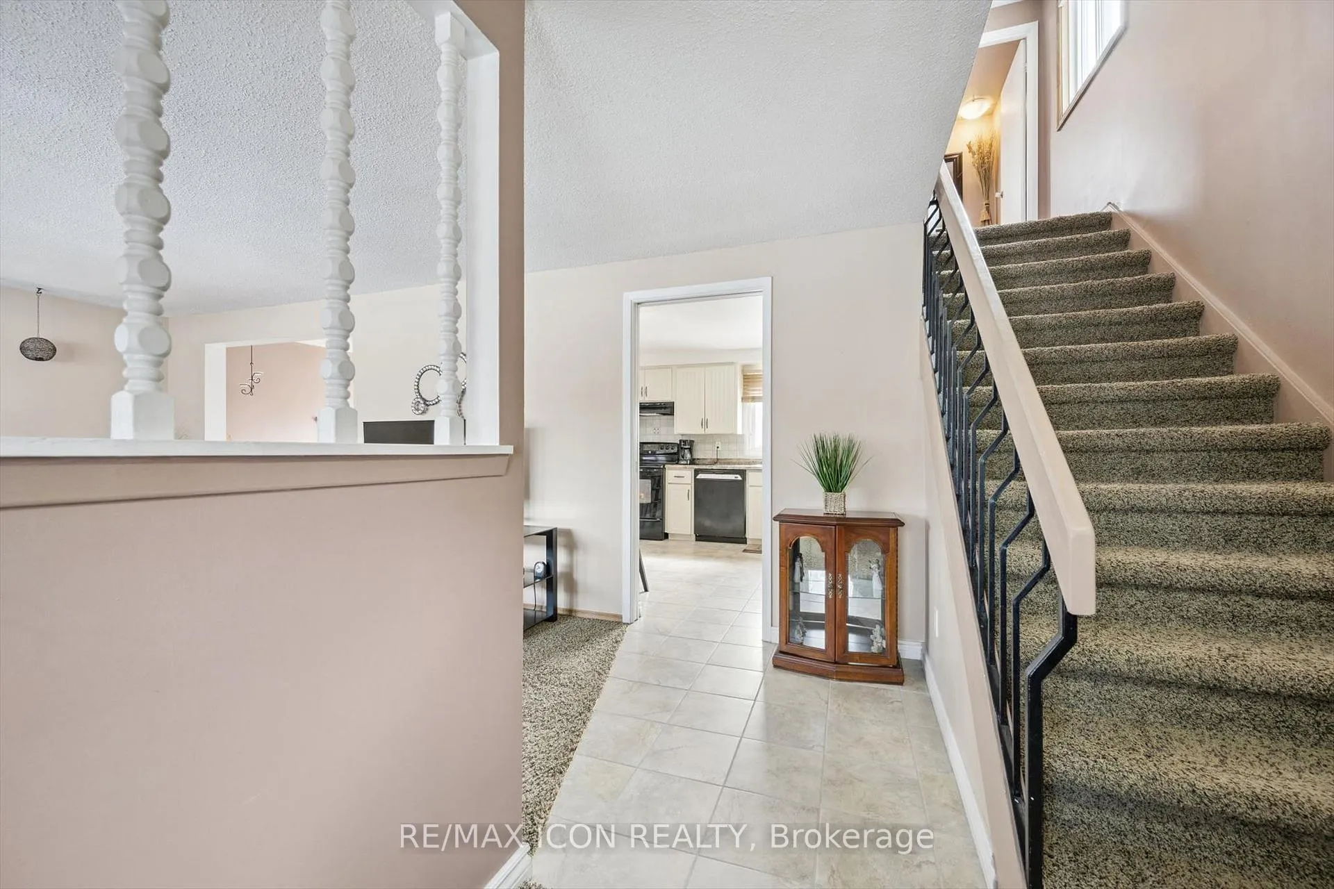 Photo 5 of 128 Westheights Drive, Kitchener — HOMEH