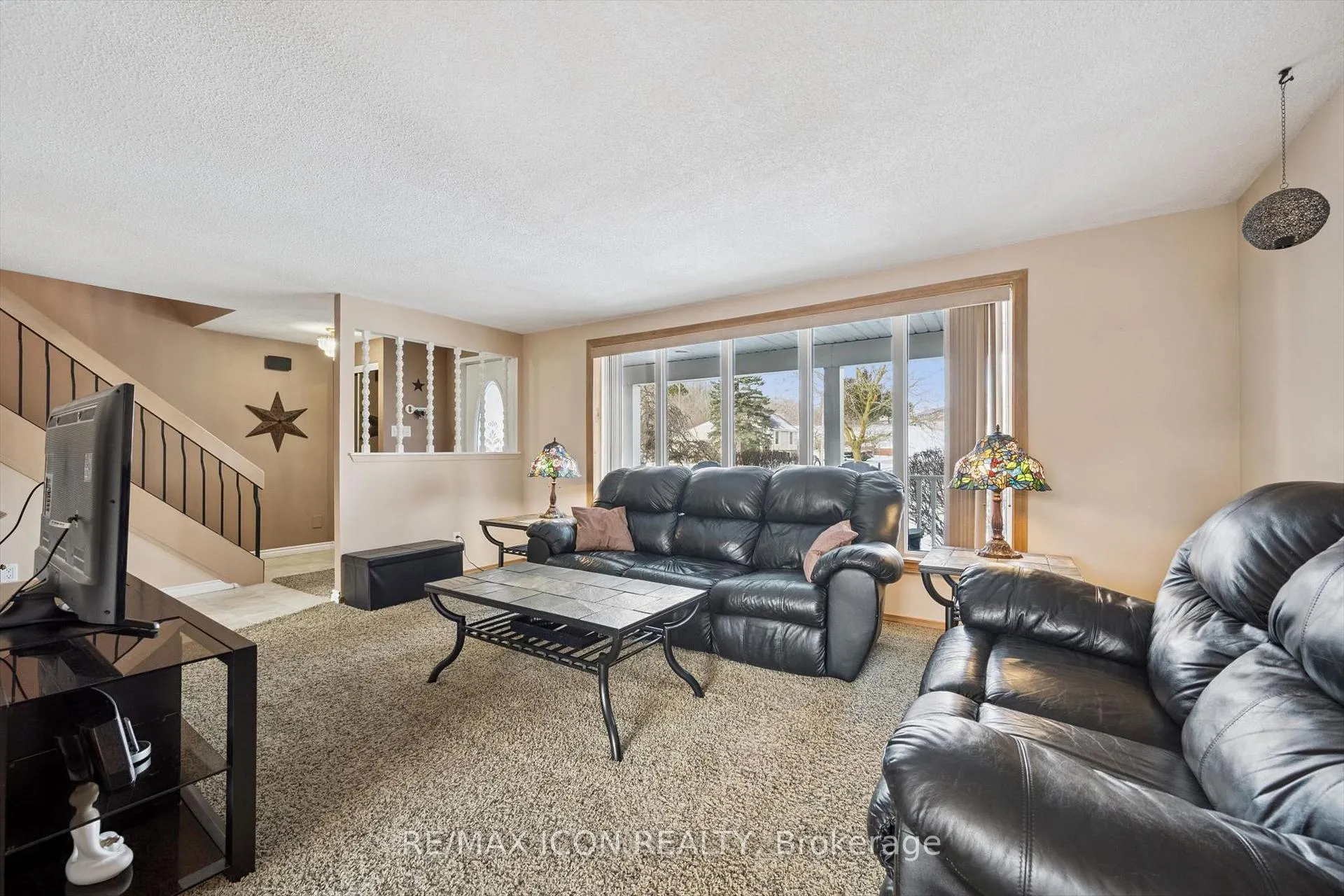 Photo 6 of 128 Westheights Drive, Kitchener — HOMEH