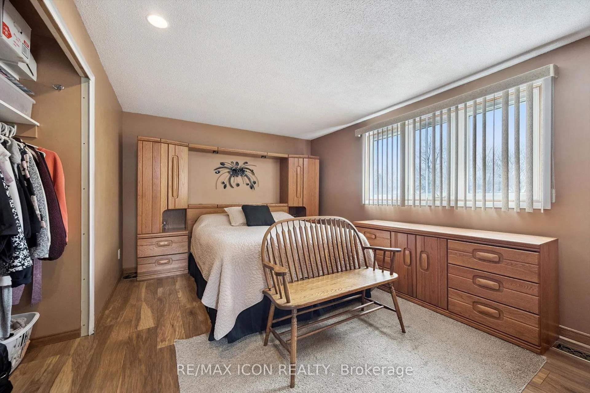 Photo 13 of 128 Westheights Drive, Kitchener — HOMEH