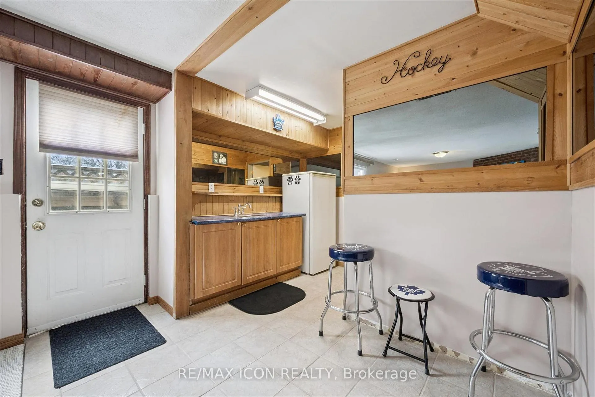 Photo 19 of 128 Westheights Drive, Kitchener — HOMEH