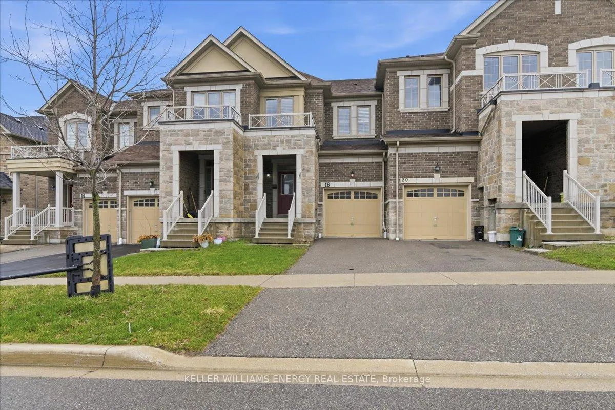 Photo 2 of 18 Rimrock Crescent, Whitby, Williamsburg — HOMEH