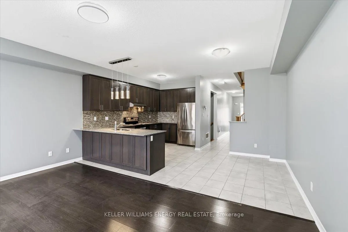 Photo 7 of 18 Rimrock Crescent, Whitby, Williamsburg — HOMEH