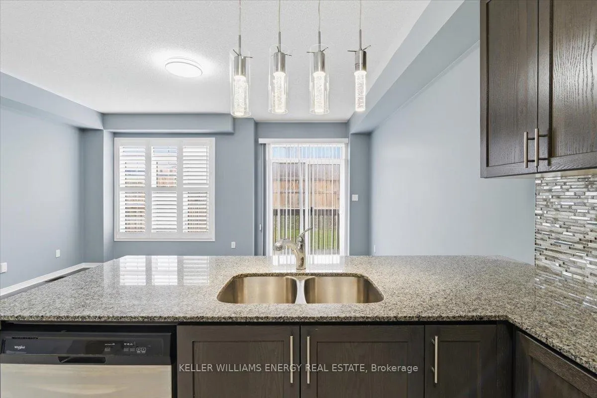 Photo 11 of 18 Rimrock Crescent, Whitby, Williamsburg — HOMEH