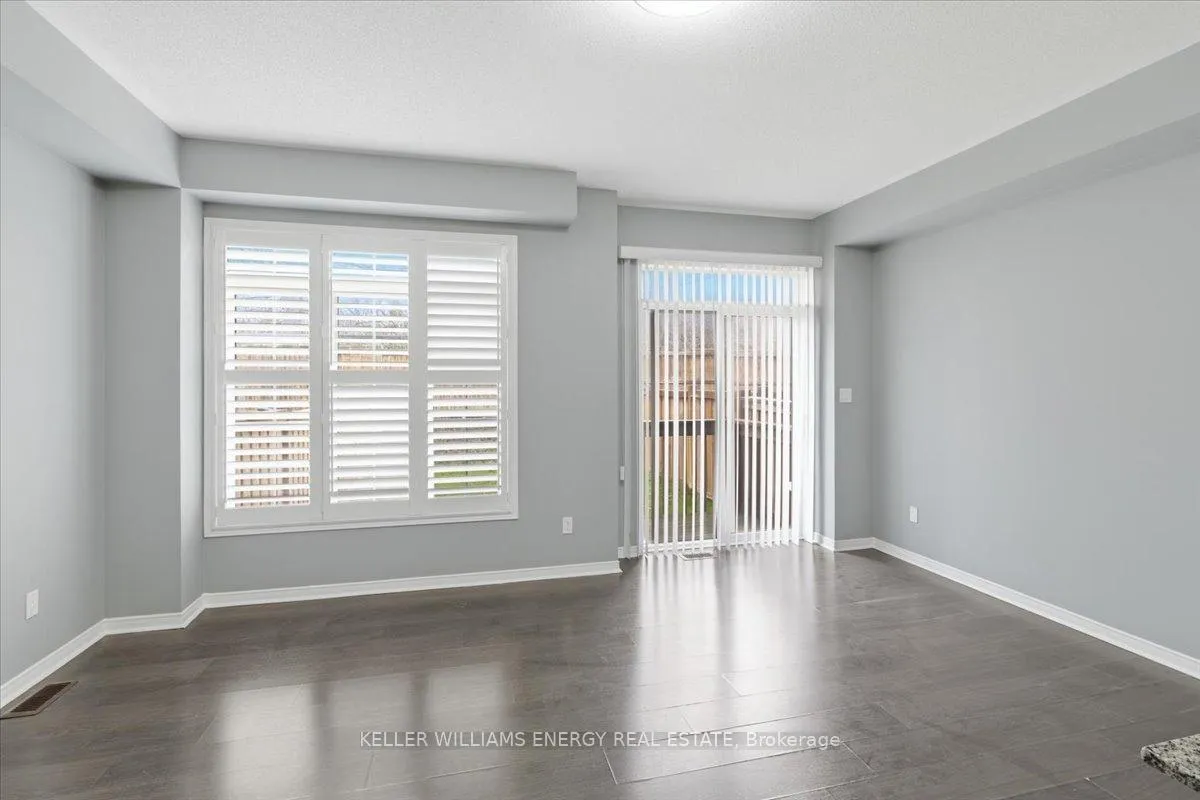 Photo 12 of 18 Rimrock Crescent, Whitby, Williamsburg — HOMEH