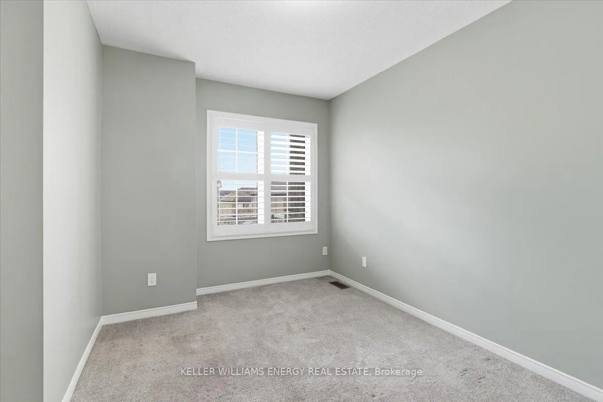 Photo 13 of 18 Rimrock Crescent, Whitby, Williamsburg — HOMEH