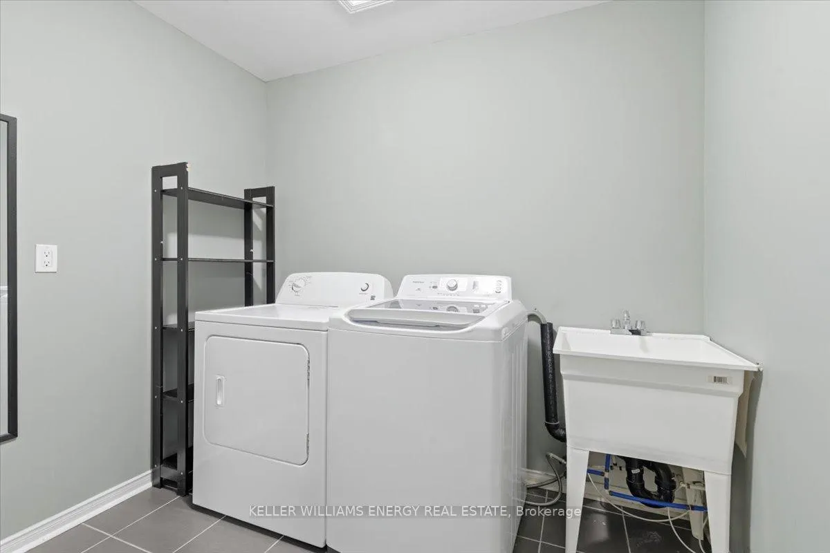 Photo 18 of 18 Rimrock Crescent, Whitby, Williamsburg — HOMEH
