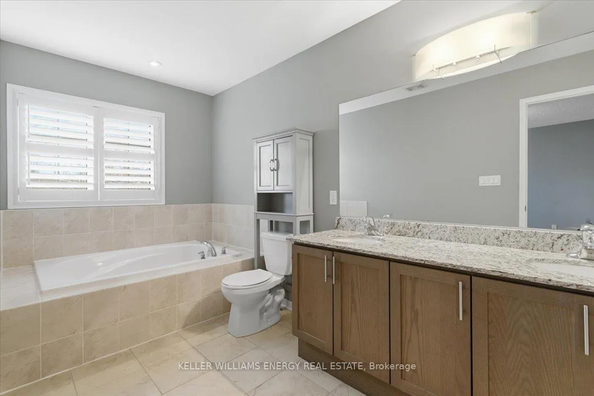 Photo 23 of 18 Rimrock Crescent, Whitby, Williamsburg — HOMEH