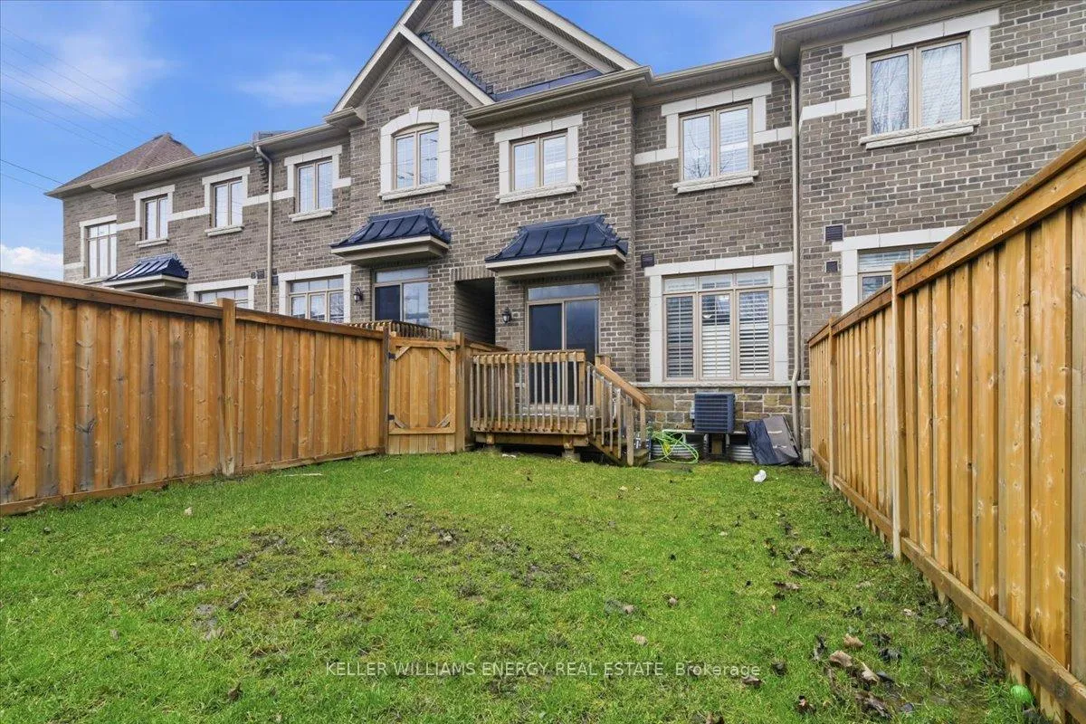 Photo 26 of 18 Rimrock Crescent, Whitby, Williamsburg — HOMEH