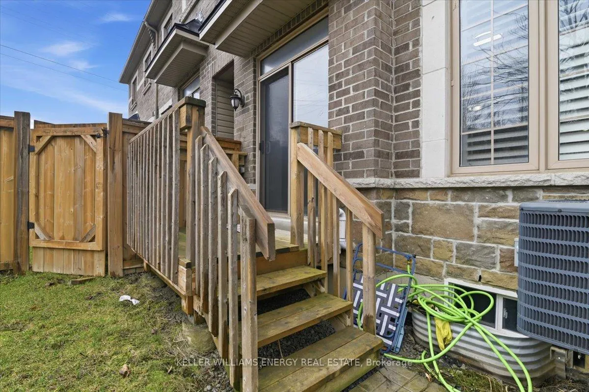 Photo 27 of 18 Rimrock Crescent, Whitby, Williamsburg — HOMEH