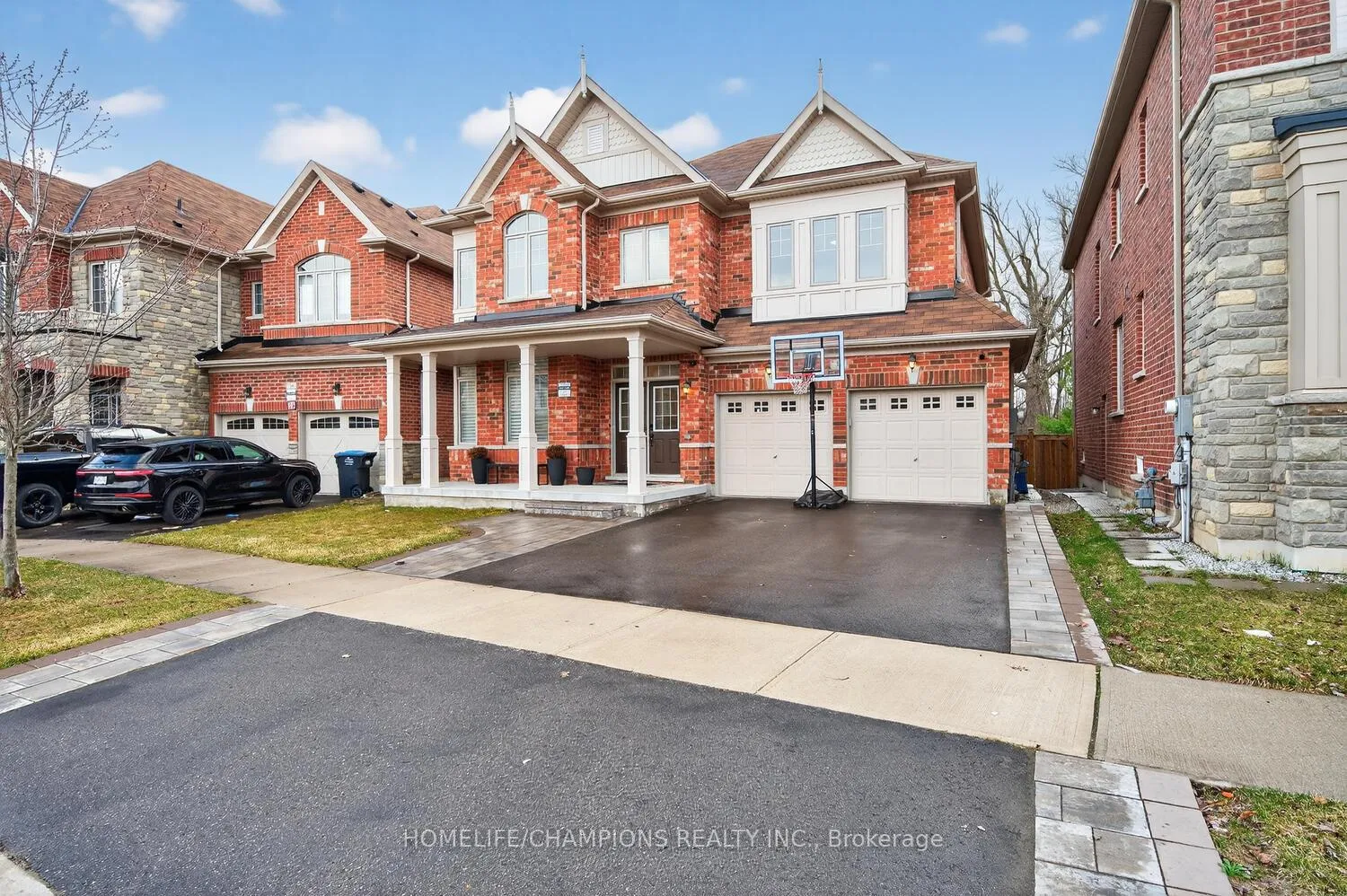Photo 3 of 36 Truro Circle, Brampton, Northwest Brampton — HOMEH