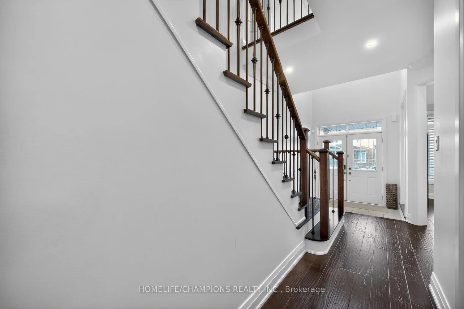 Photo 13 of 36 Truro Circle, Brampton, Northwest Brampton — HOMEH
