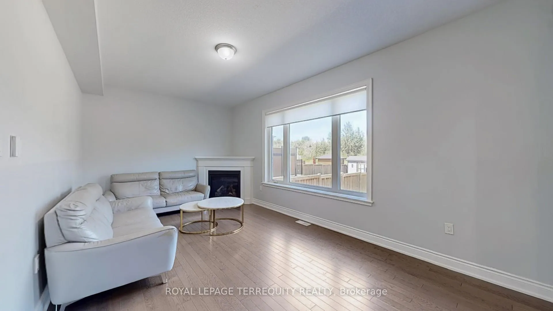 Photo 8 of 28 Richmond Park Drive, Georgina, Keswick North — HOMEH