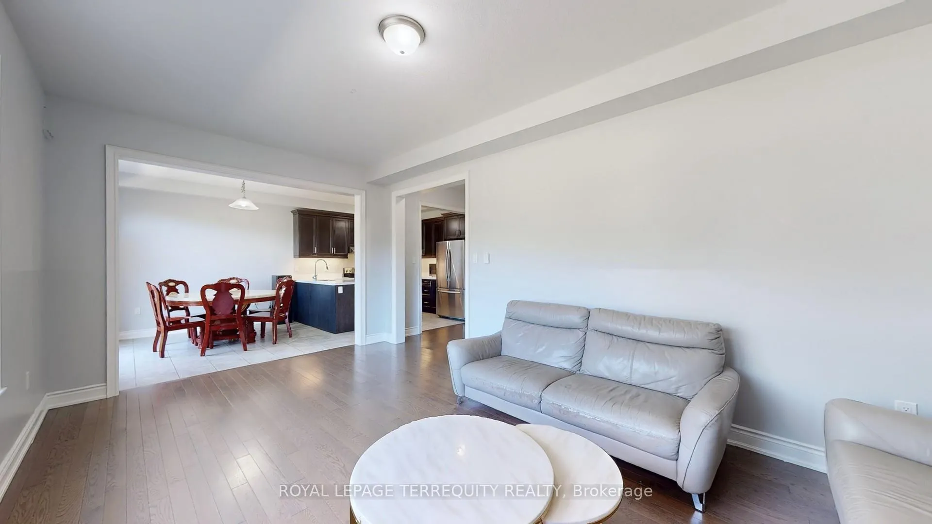 Photo 10 of 28 Richmond Park Drive, Georgina, Keswick North — HOMEH