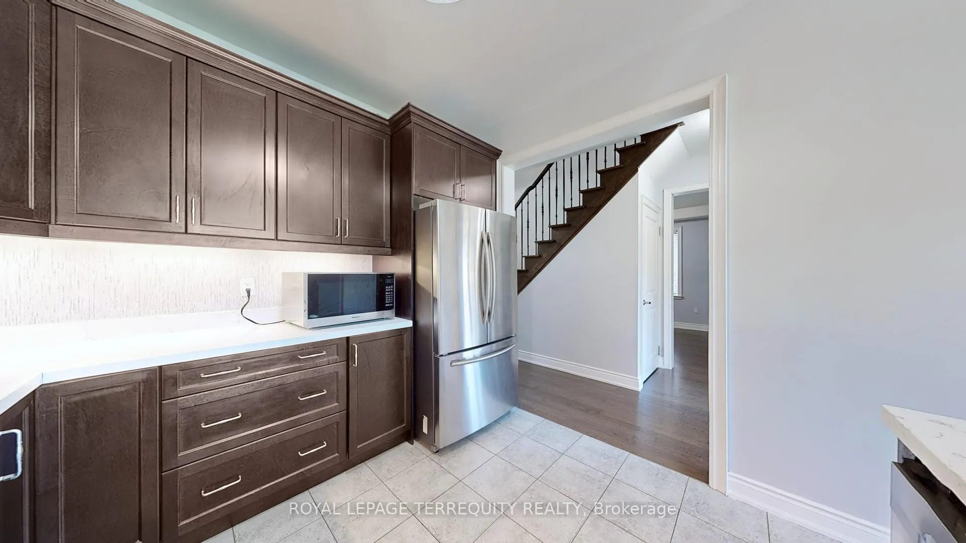 Photo 18 of 28 Richmond Park Drive, Georgina, Keswick North — HOMEH