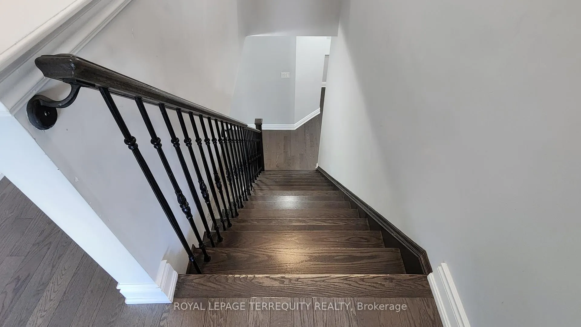 Photo 25 of 28 Richmond Park Drive, Georgina, Keswick North — HOMEH