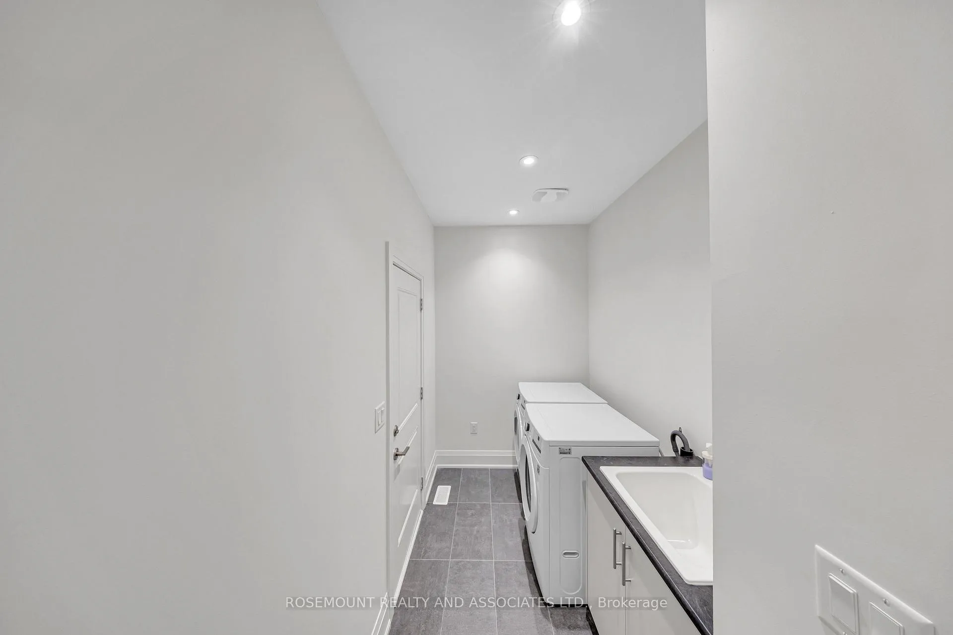 Photo 19 of 9 Floodgate Road, Whitby, Rural Whitby — HOMEH